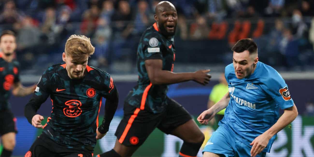 Late Zenit equaliser costs Chelsea top spot