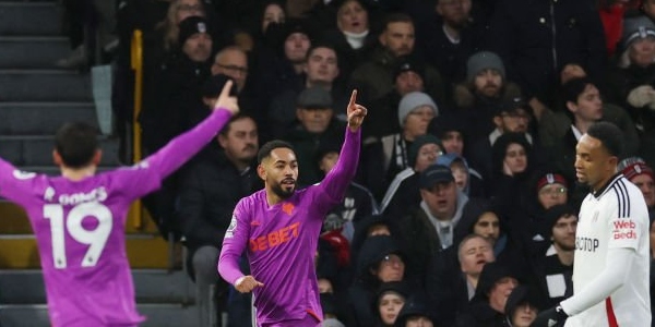 Wolves come from behind to crush Fulham